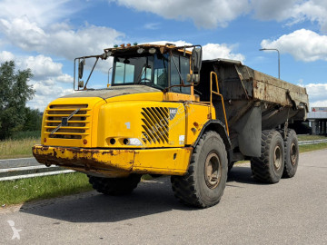 Tombereau articulé Volvo