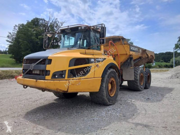 Tombereau articulé Volvo