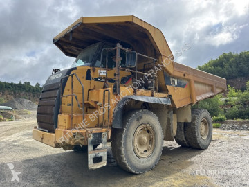 Caterpillar rigid dumper