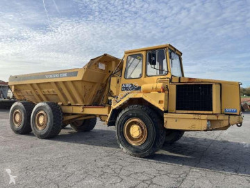 Tombereau articulé Volvo
