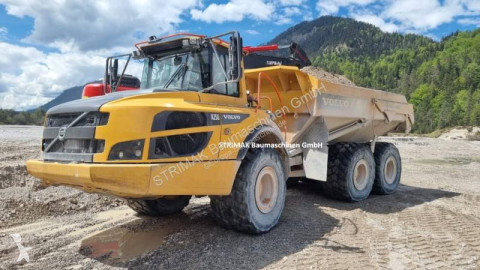 Tombereau articulé Volvo