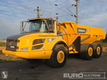 Tombereau articulé Volvo