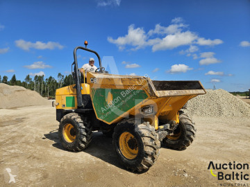 Tombereau articulé JCB