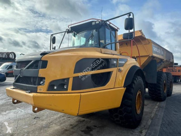 Knikdumper Volvo