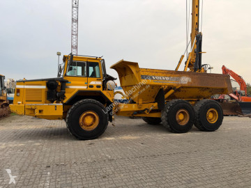 Tombereau articulé Volvo