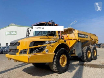 Tombereau articulé Volvo