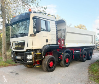 Camion benne MAN