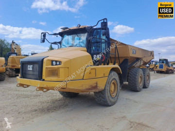 Caterpillar730