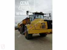 عربة قلابة Caterpillar عربة قلابة مفصلية مستعمل