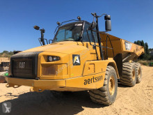 Tombereau articulé Caterpillar 730