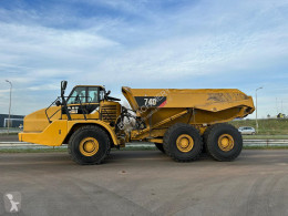 Caterpillar740