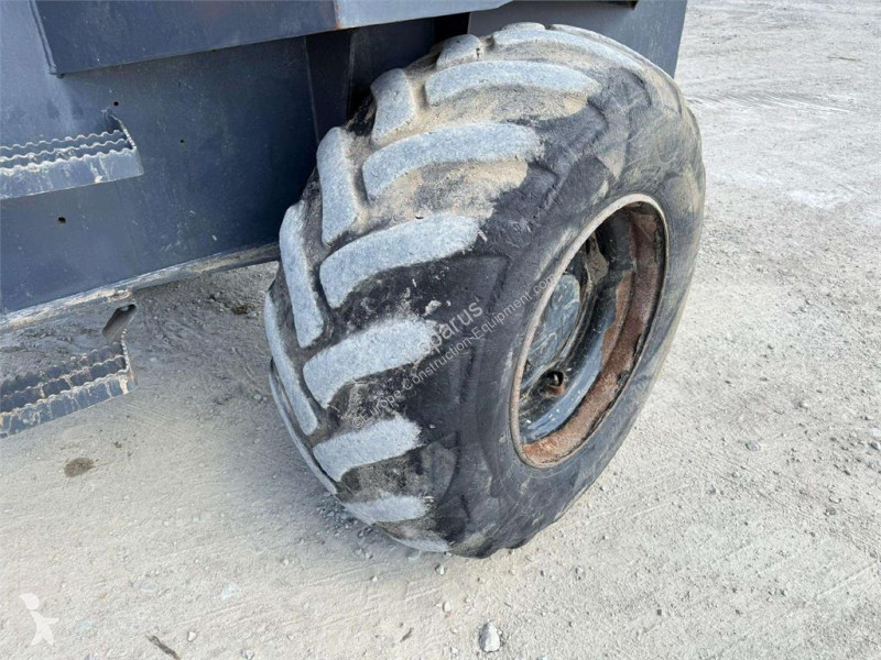 Basculantă Terex TA9