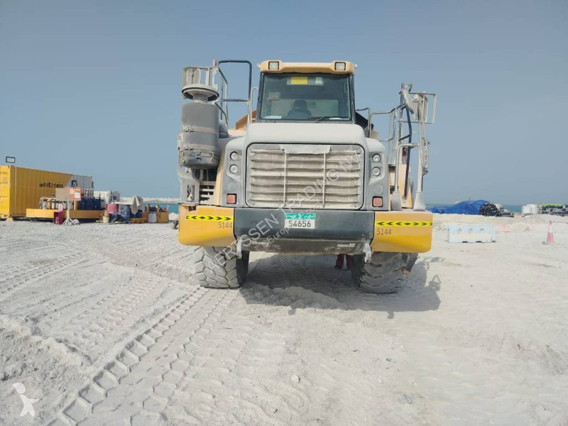 عربة قلابة Komatsu R (4 pieces available in Abu...
