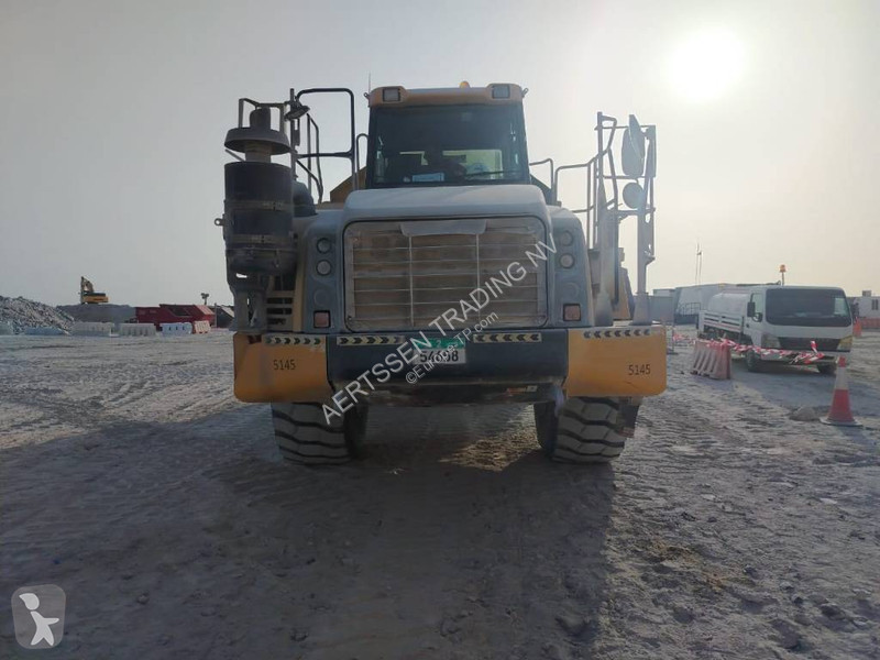 Basculantă Komatsu R (4 pieces available in Abu...