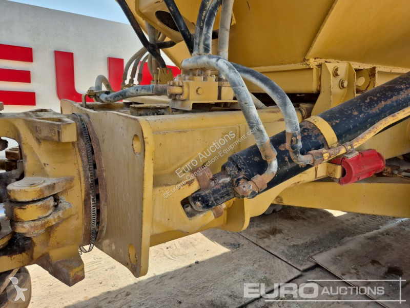 Basculantă Caterpillar 740