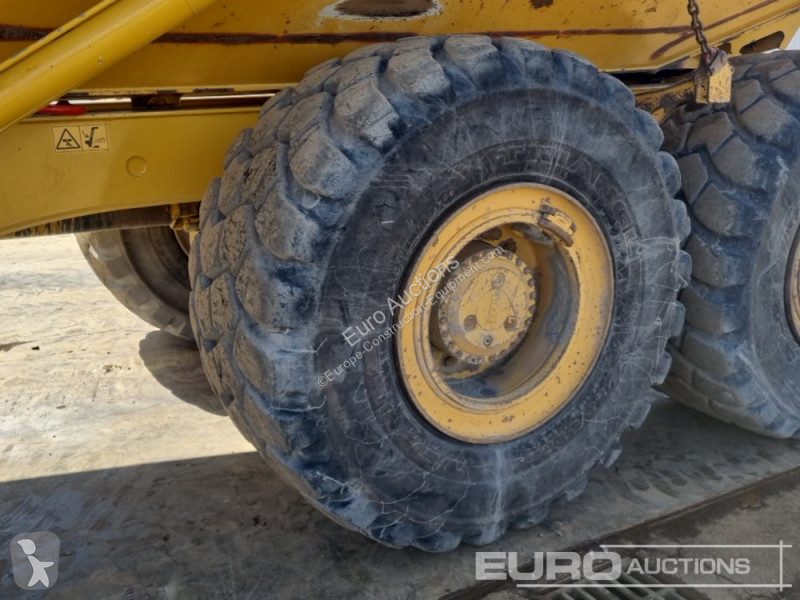 Basculantă Bell B30E