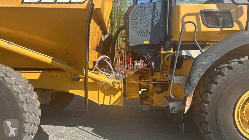 عربة قلابة Bell B20E 6X6