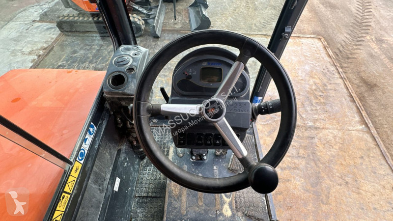 Sklápač  D12 4x4x4