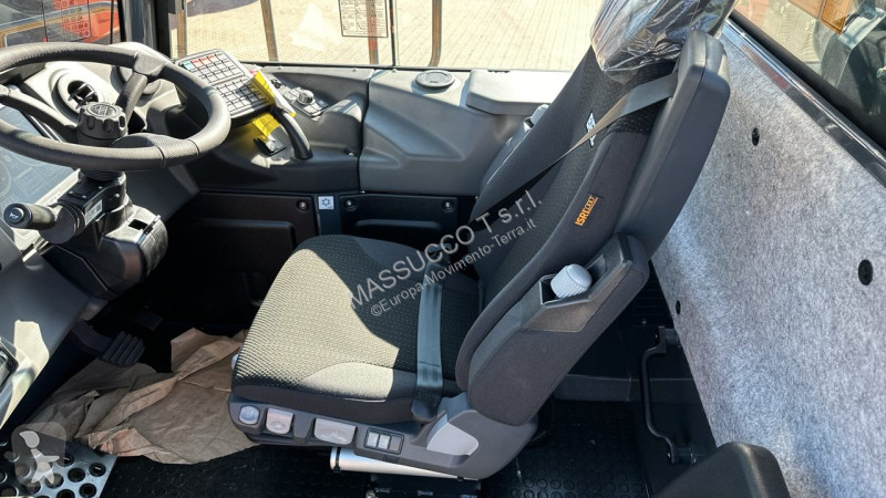عربة قلابة Bell B30E 6X6
