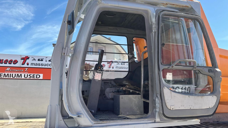 Sklápač Hitachi CG110