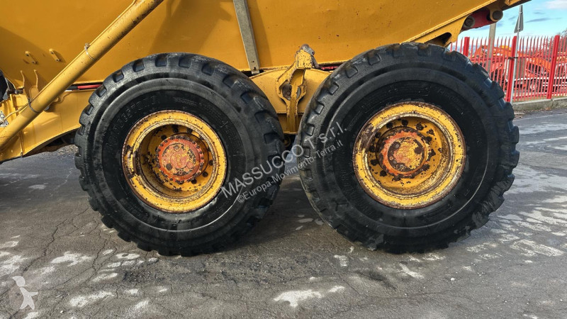 عربة قلابة Bell B25E 6x6