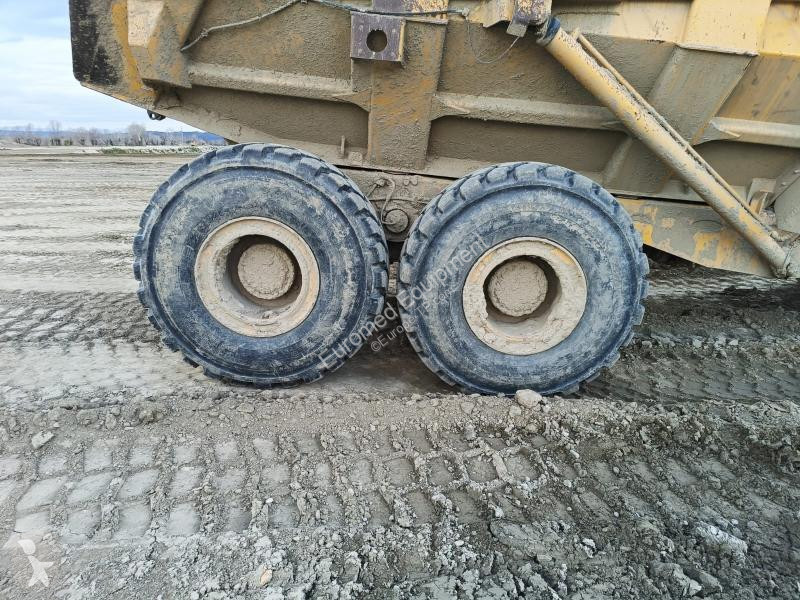 Sklápač Bell  B30C