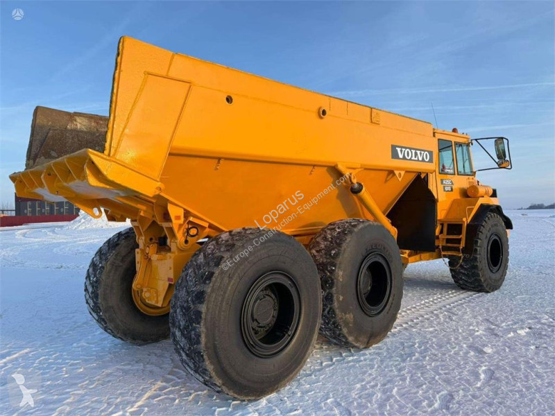 Карьерный самосвал Volvo