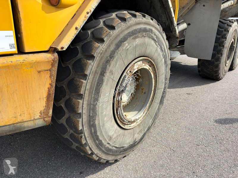 عربة قلابة Volvo