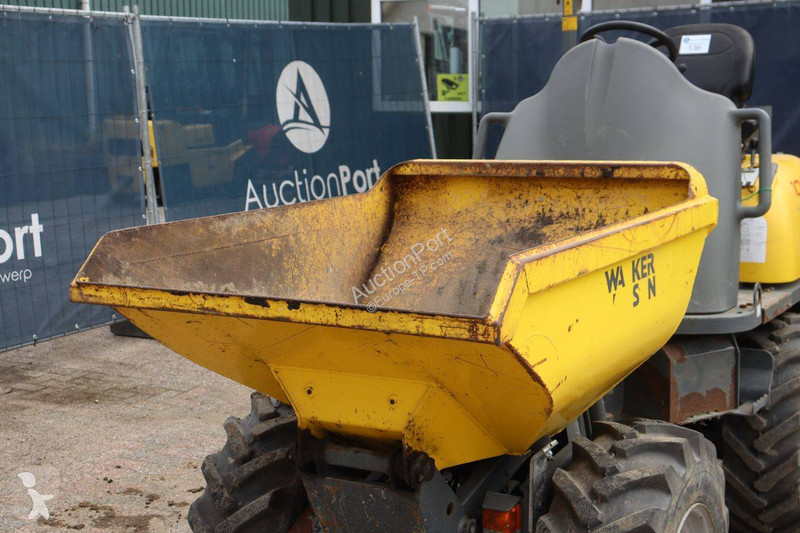 Sklápač Neuson 1001