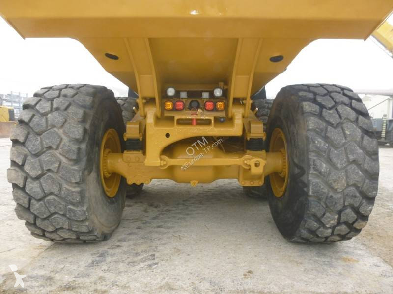 Tombereau Caterpillar 740B