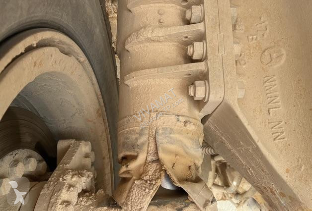 Dumper Caterpillar