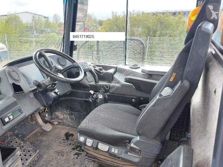 Sklápěčka Bell B20E