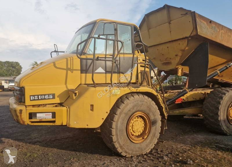 Dumper Caterpillar