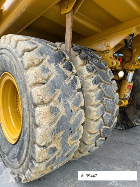 Dumper Caterpillar
