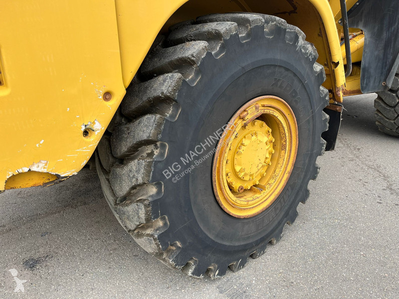 Dumper Caterpillar