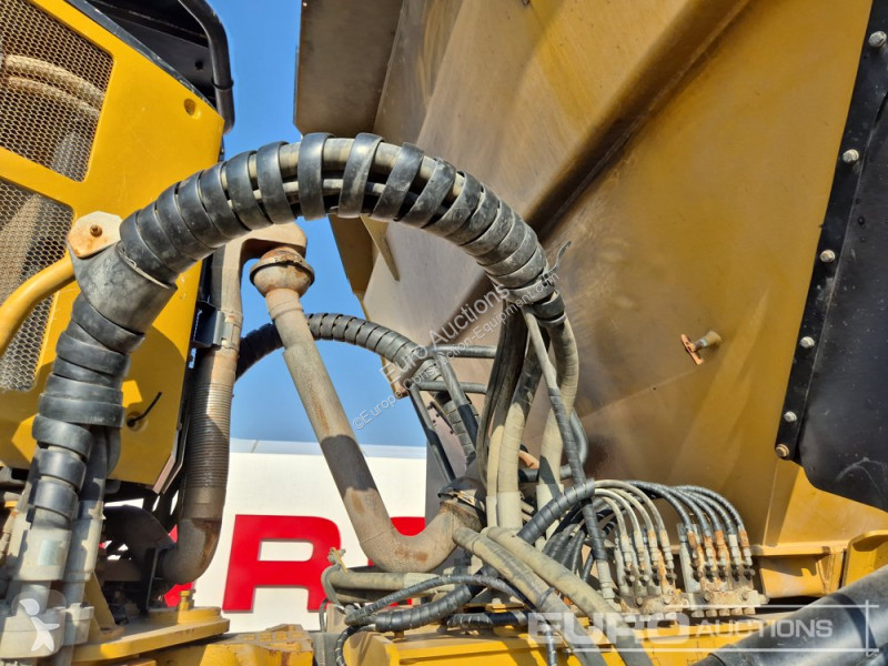 Basculantă Caterpillar 745