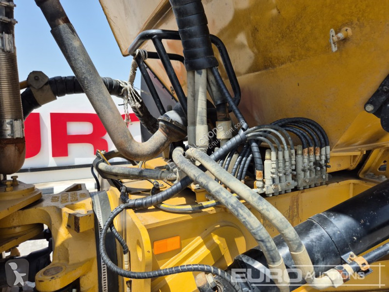 Basculantă Caterpillar 745