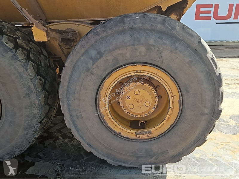 عربة قلابة Bell B25E