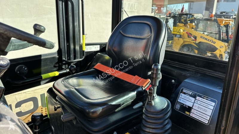 Tombereau JCB 6ST-2S5 4X4