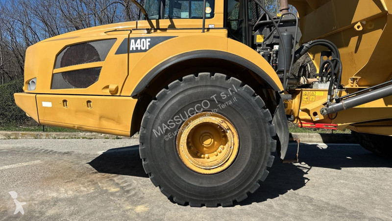 Sklápač Volvo 6x6