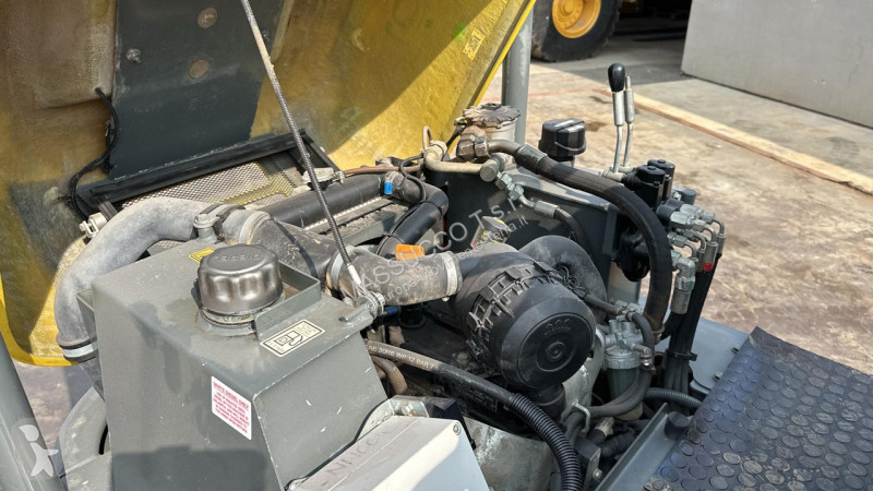 عربة قلابة Wacker Neuson 4x4