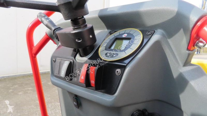 عربة قلابة Wacker Neuson DW30-2