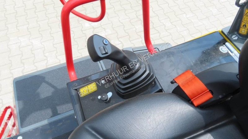 عربة قلابة Wacker Neuson DW30-2