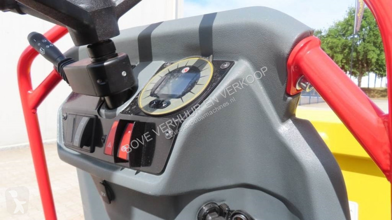 عربة قلابة Wacker Neuson DW30-2