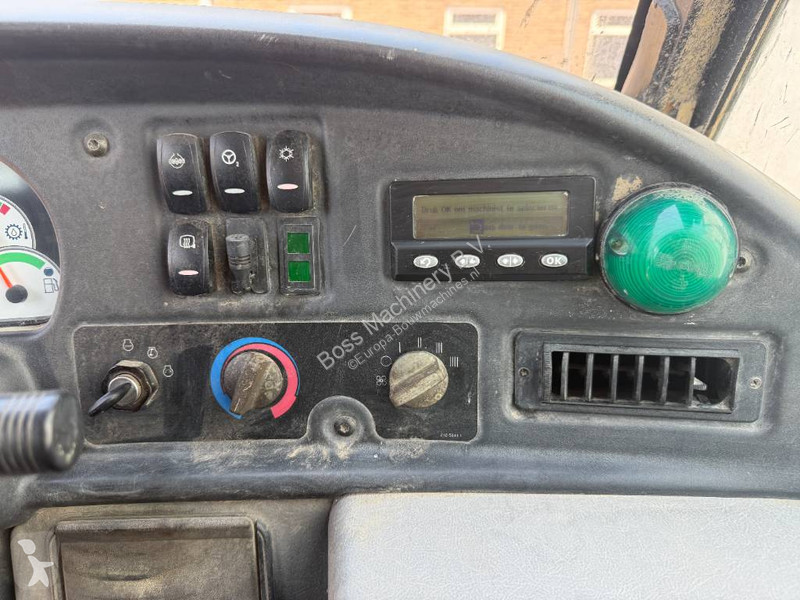 Sklápač Caterpillar - Automatic Greasing / Airco