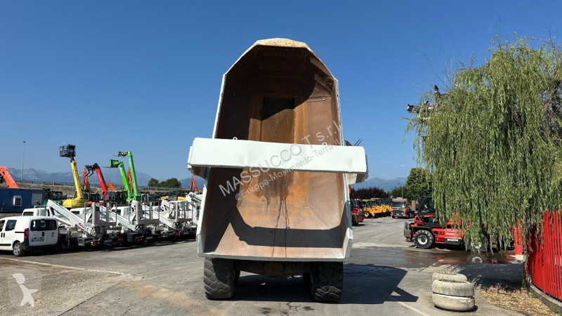 عربة قلابة Astra 30D 6X6