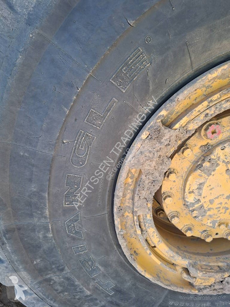 عربة قلابة Caterpillar C2