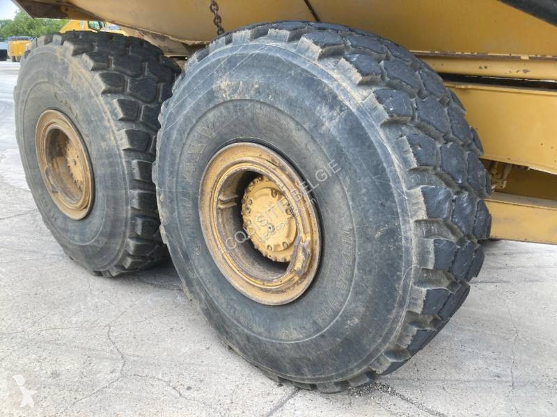 Sklápač Caterpillar 745