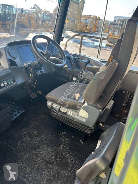Sklápač Bell B 20 E