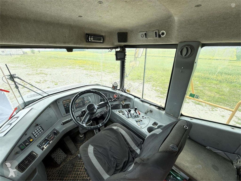 عربة قلابة Volvo